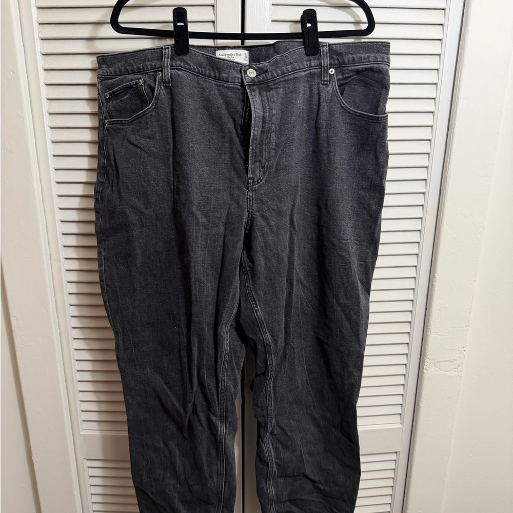 Abercrombie & Fitch Black THE MOM High Rise Denim